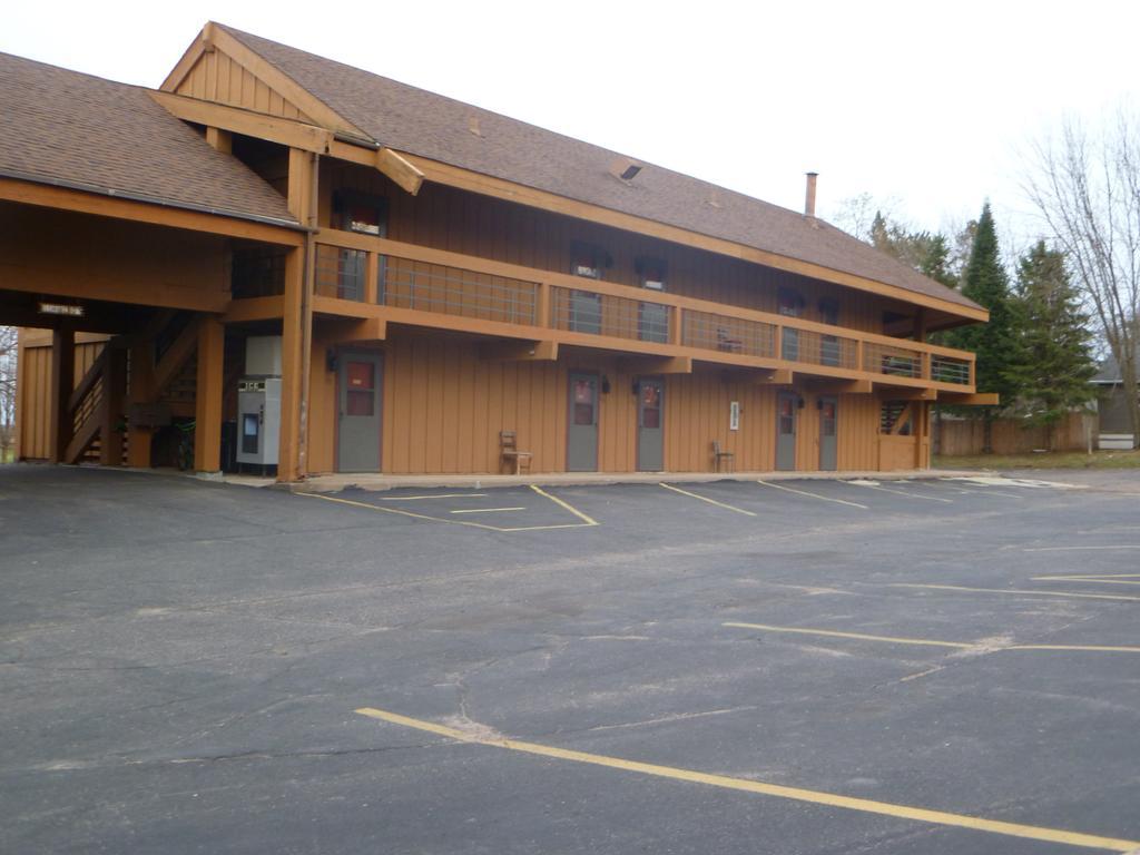 Timber Inn Motel Phillips Εξωτερικό φωτογραφία